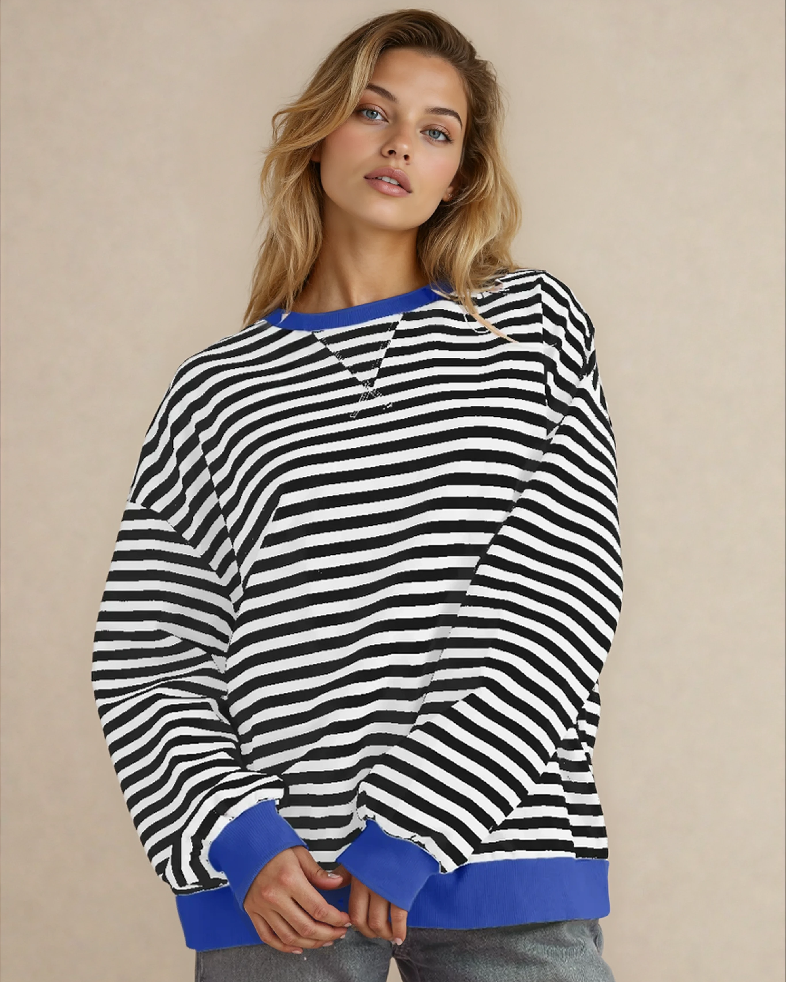 Oversized Sweatshirt - Black